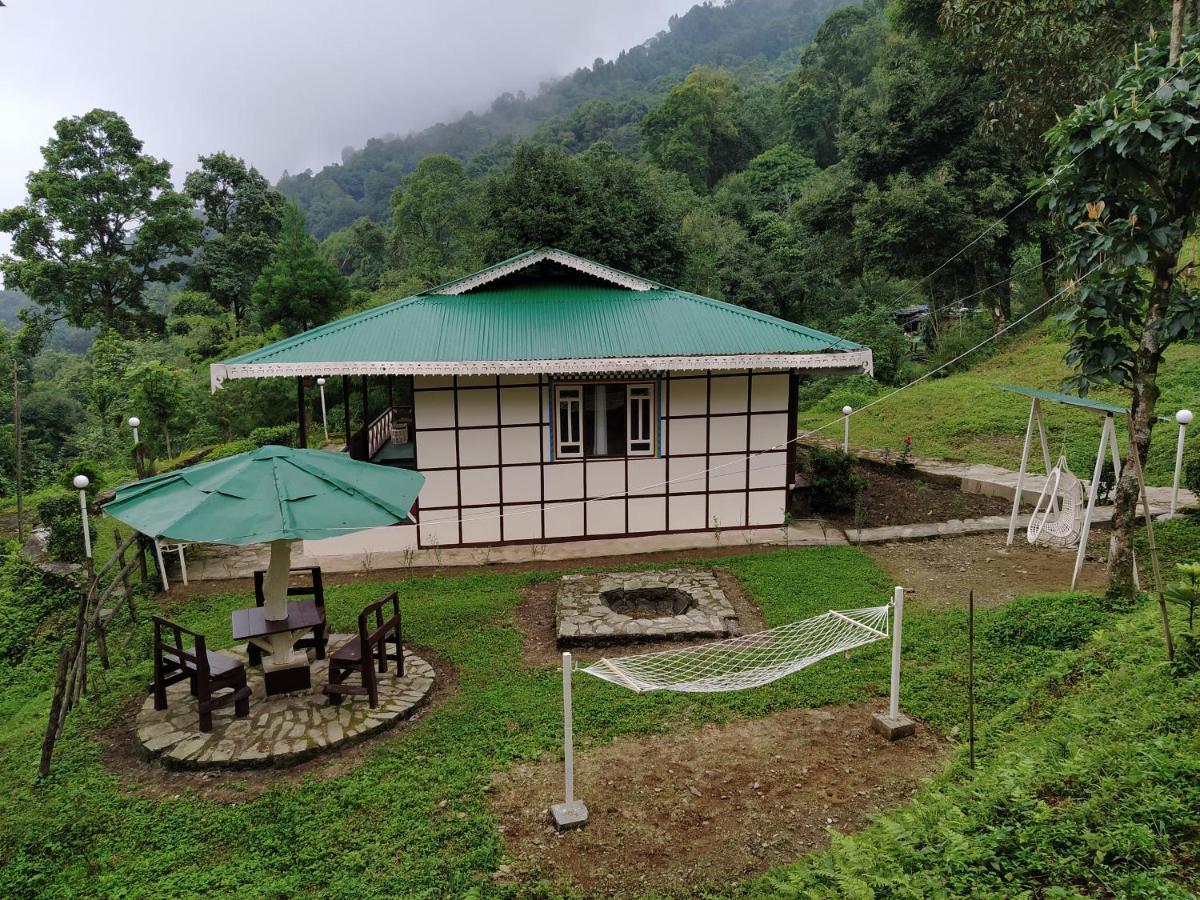 The Nettle And Fern Farmstay Pelling Exterior foto