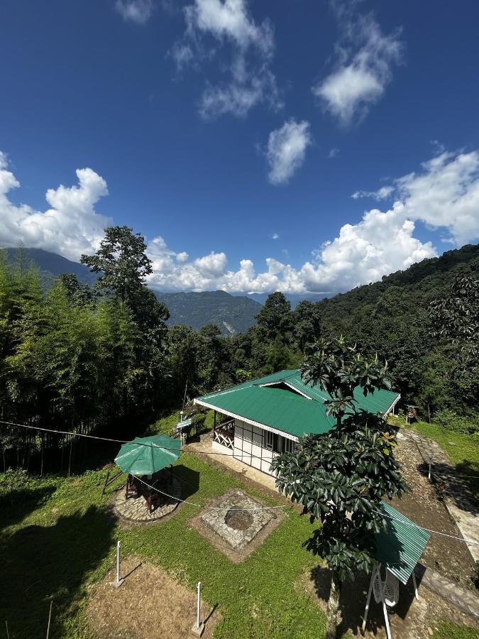 The Nettle And Fern Farmstay Pelling Exterior foto
