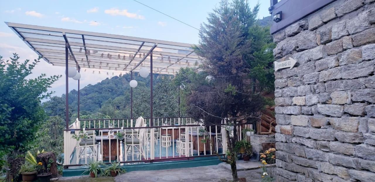The Nettle And Fern Farmstay Pelling Exterior foto