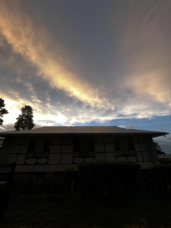 The Nettle And Fern Farmstay Pelling Exterior foto